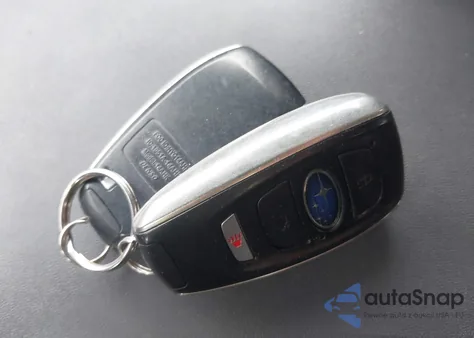 2020 Subaru Ascent Premium из США, поврежденный, VIN 4S4WMAFD8L3425155